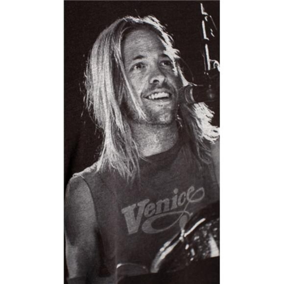 Foo Fighters FF Taylor Hawkins Drummer T-Shirt Unisex Style Heather Black Rocker - Picture 2 of 3